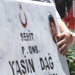 sehit-babalarinin-buruk-babalar-gunu-o-bize-gelemiyor-biz-ona-geldik-ABuhrSza.jpg