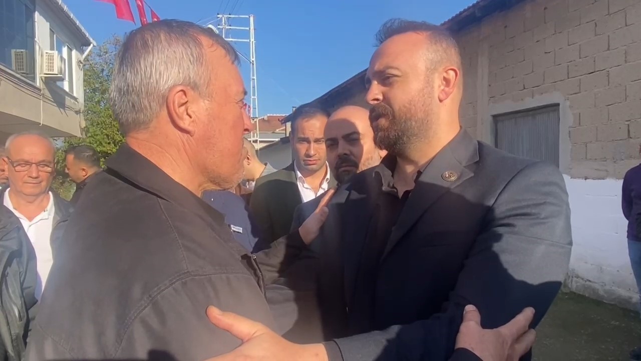 sehit babasi mhpli baskana sarilip beni devlet bahceliye goturun dedi 3 caASNmwq