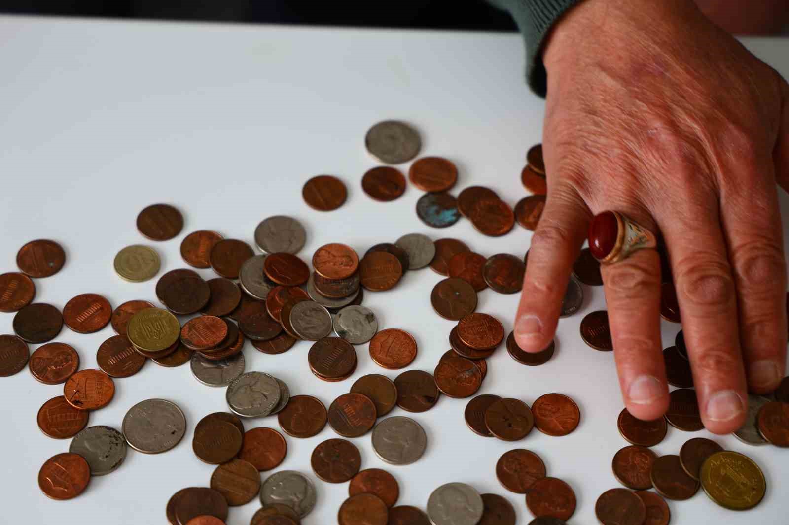 sehit babasi oglundan kalan koleksiyona gozu gibi bakiyor 1 kETdlLVQ