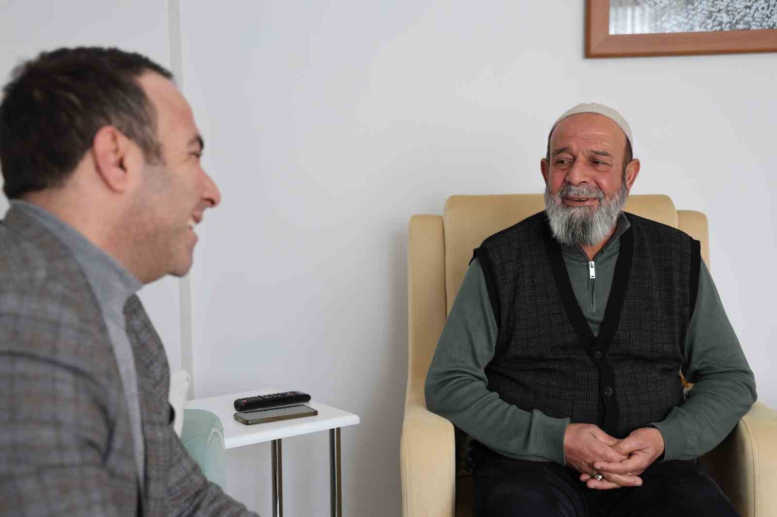 sehit babasi oglundan kalan koleksiyona gozu gibi bakiyor 5