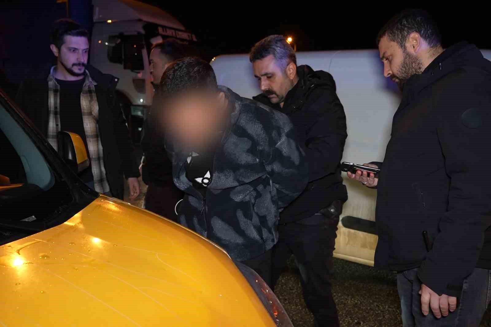 sehit babasina hakaret eden eski otobus soforu silahli saldirida agir yaralandi 0 O9yFQeYd