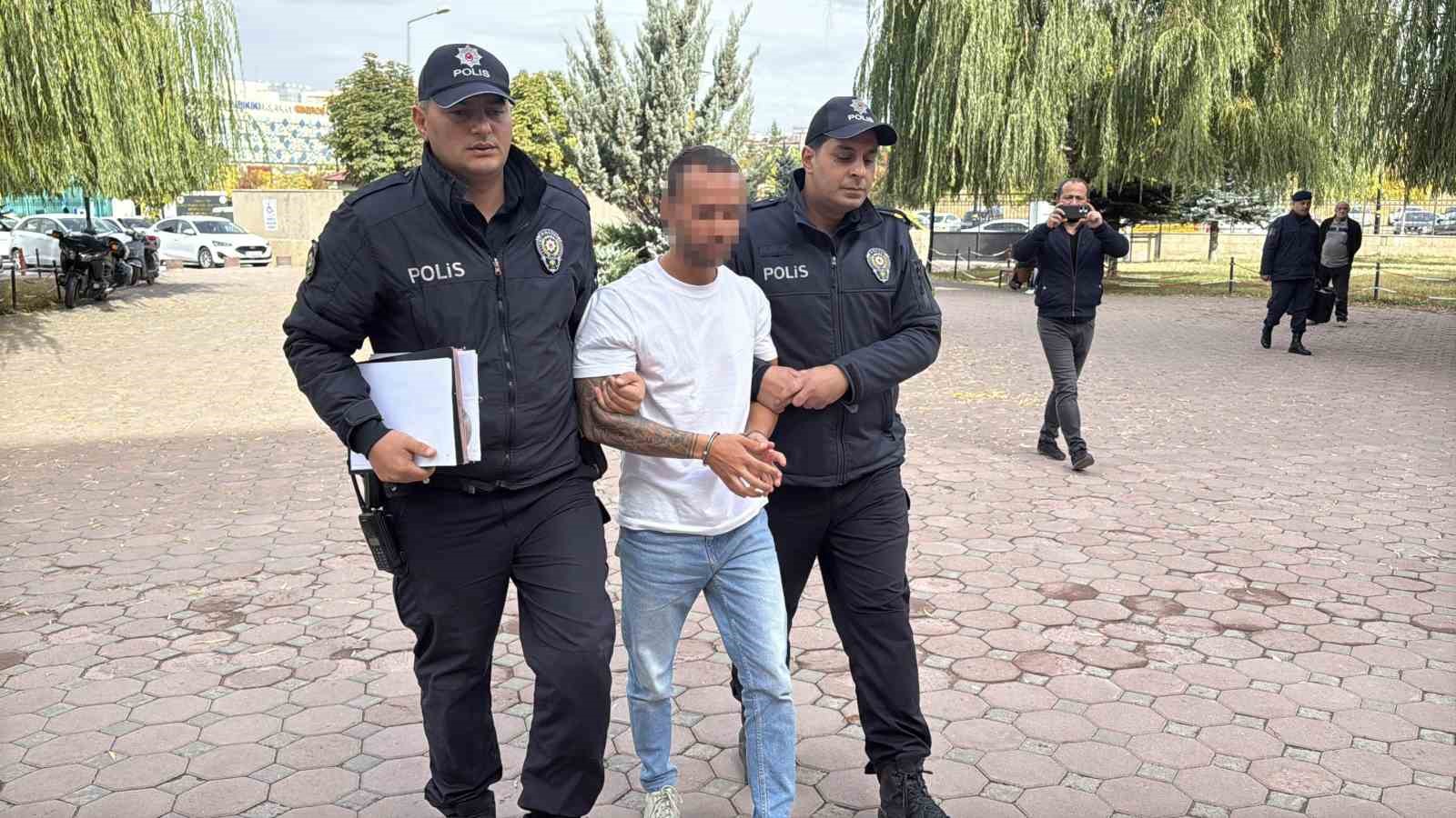 sehit babasina hakaret edip piskinlik yapmisti o otobus soforu vuruldu 1 yPGIZJpl