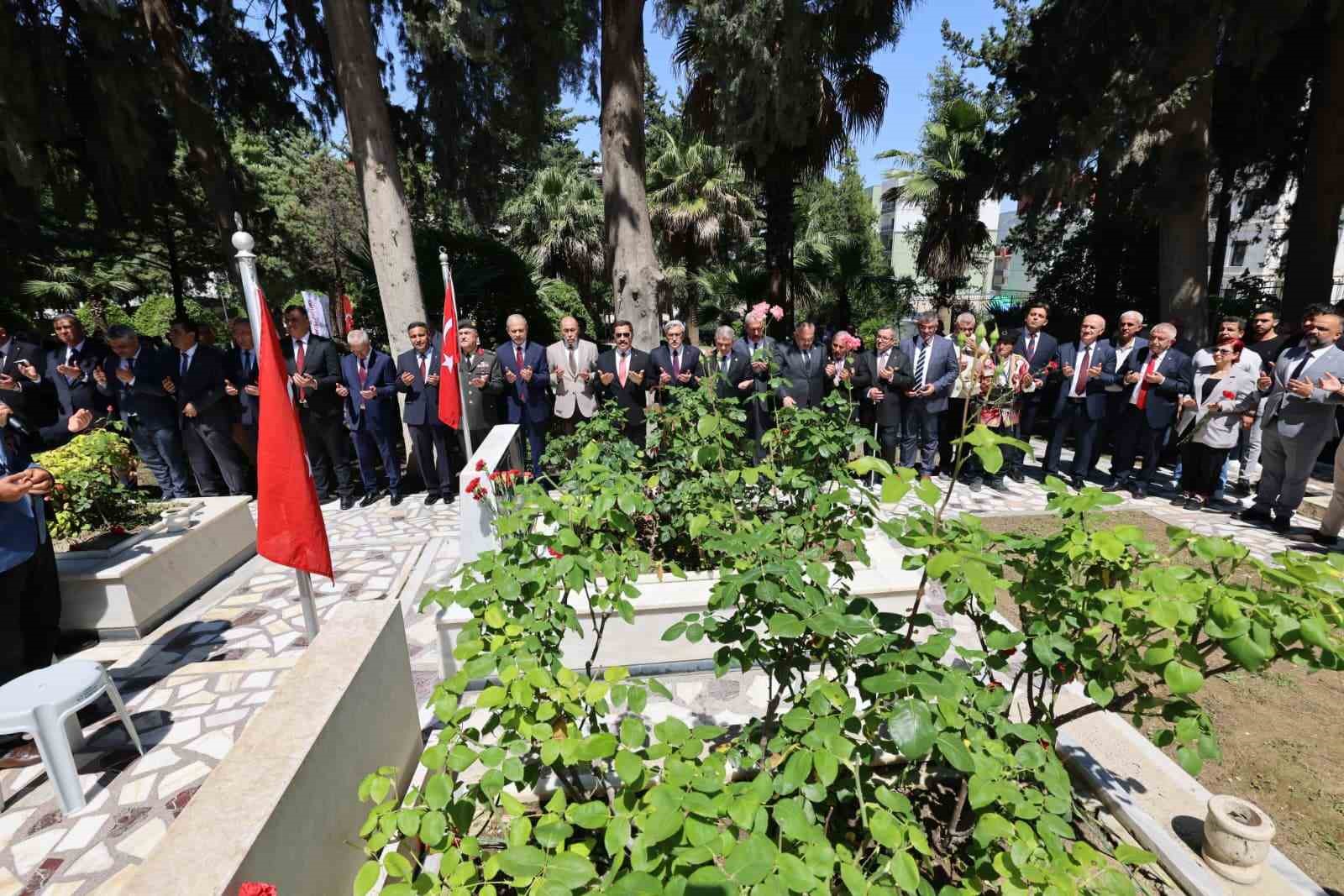 sehit babasinin elini opup bayramini kutlayan valiyle diyalogu yurekleri isitti 1 eDP6Vvp8