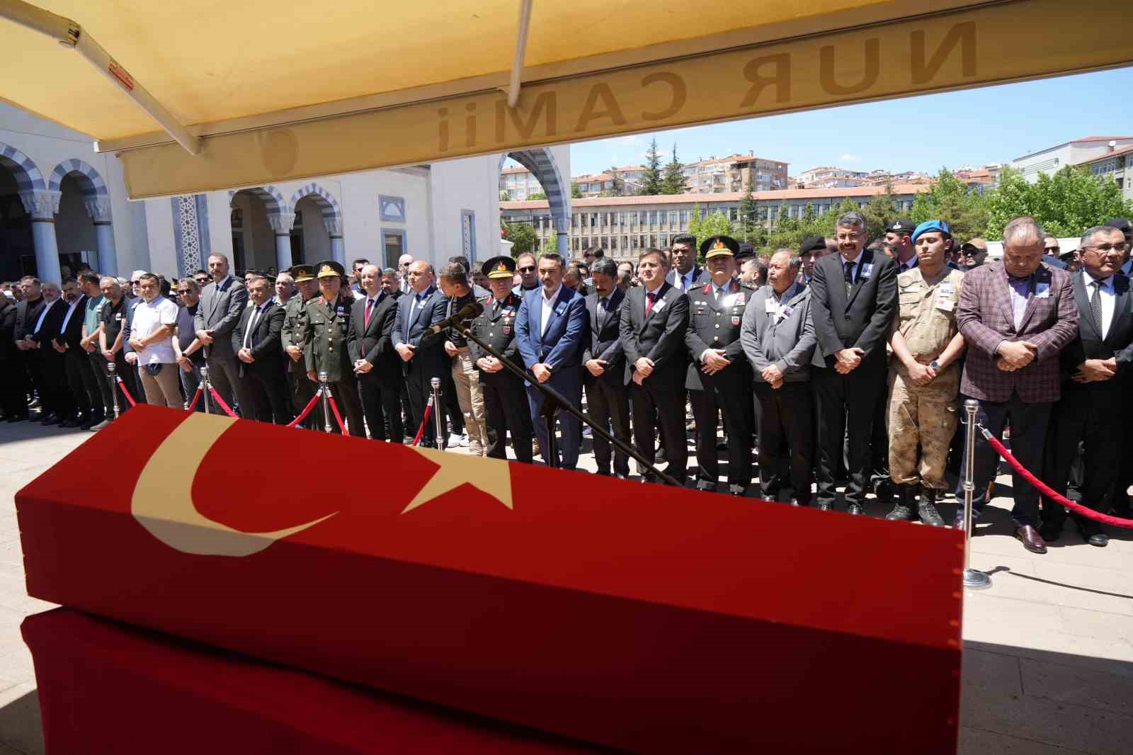 sehit babasinin gururlu durusu ben de sehit babasi oldum 4 KGygmPj1