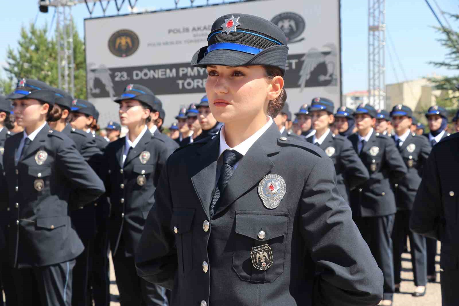 sehit babasinin izinden giderek polis oldu 3 QJzMRKPM