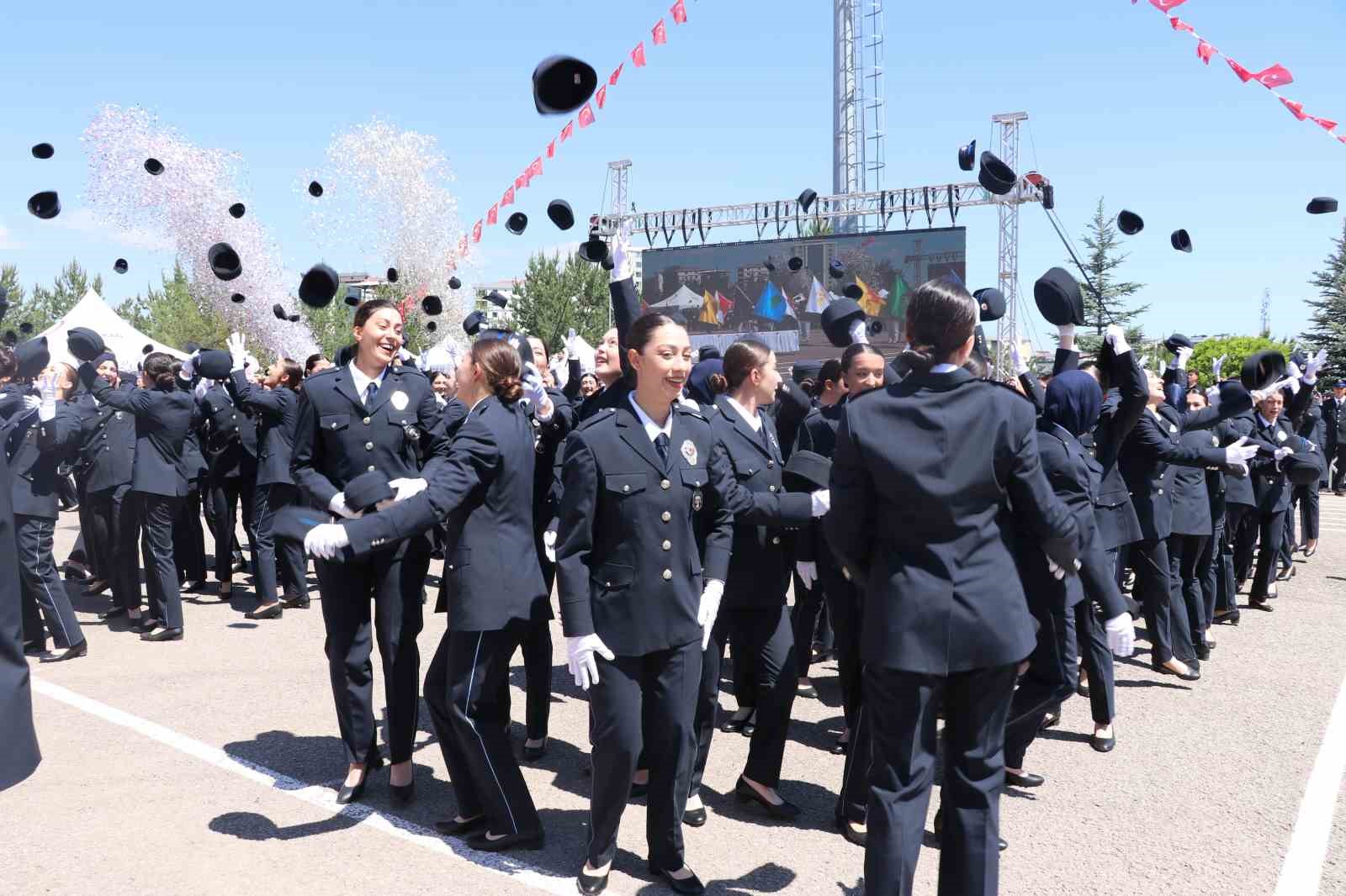 sehit babasinin izinden giderek polis oldu 7