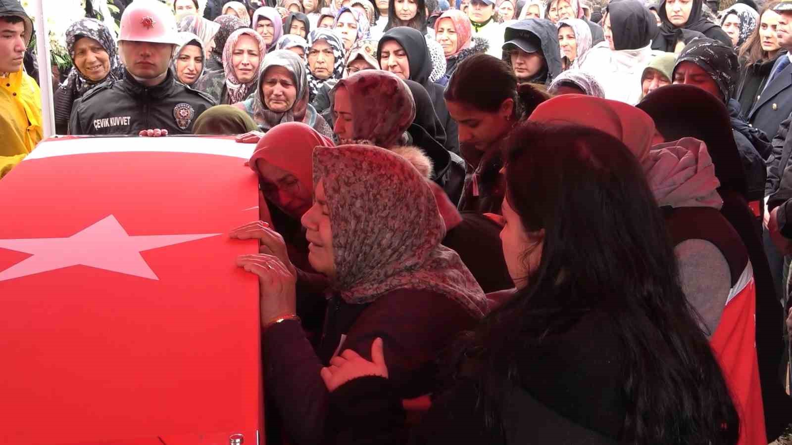 sehit babaya son dokunus yurek yakan veda 4 V4leNh6Q