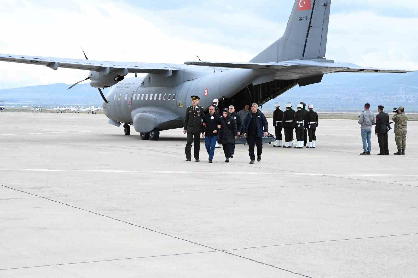 sehit binbasi sinan tastekinin naasi ispartaya getirildi 3 1tZGaYk6