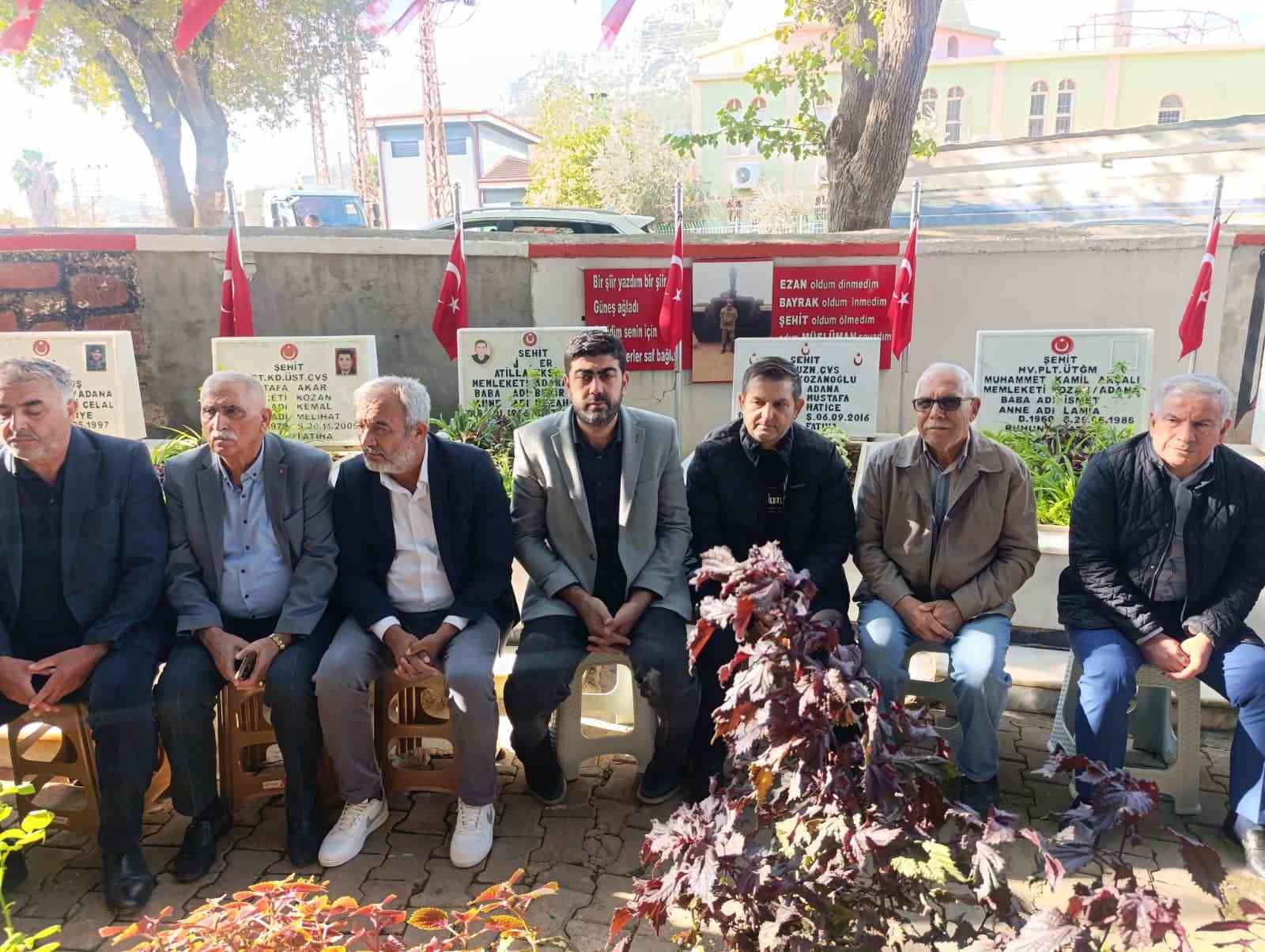 Şehit Bünyamin Çabuk kabri başında dualarla anıldı 6 sehit bunyamin cabuk kabri basinda dualarla anildi 2
