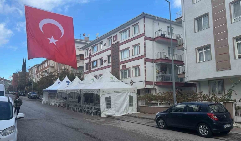 sehit-cem-dolapcinin-evinin-onune-taziye-cadiri-kuruldu-GDplYlhI.jpg