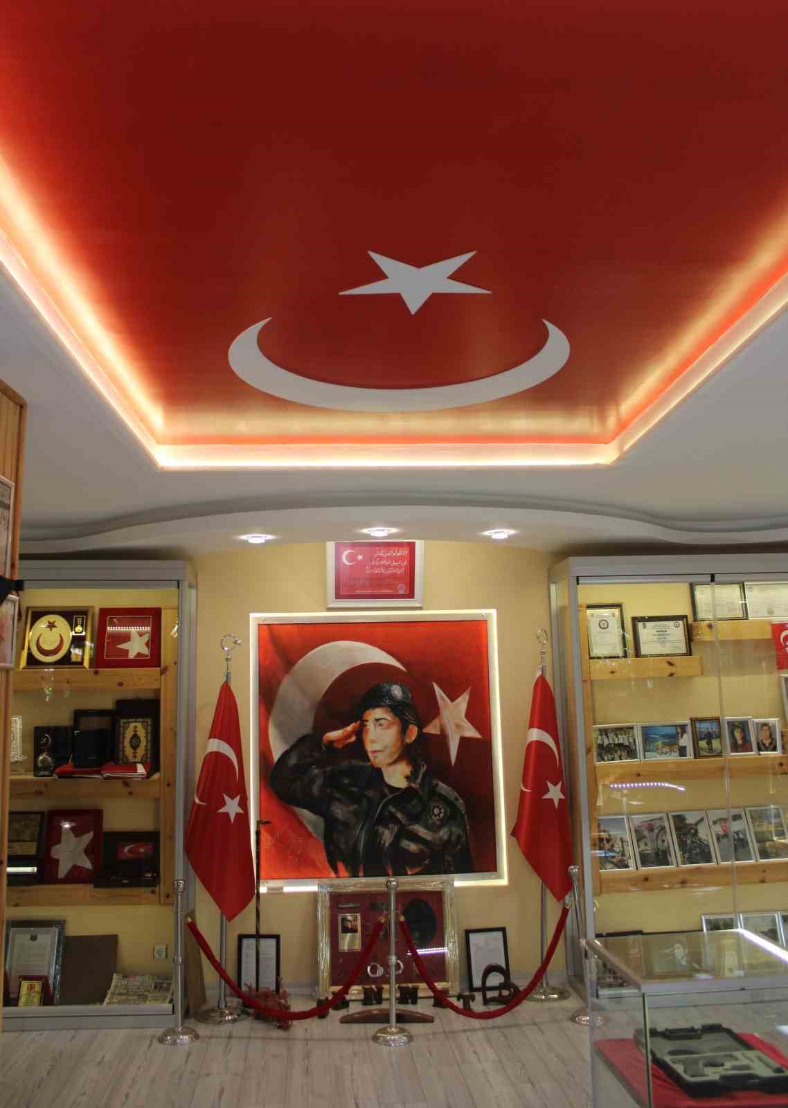 Şehit Cennet Yiğit’in babası Yahya Yiğit: "15 Temmuz, Türkiye Cumhuriyeti’nin ayaklarındaki prangayı kırıp attığı günün adıdır" 17 sehit cennet yigitin babasi yahya yigit 15 temmuz turkiye cumhuriyetinin ayaklarindaki prangayi kirip attigi qrOYfQvZ