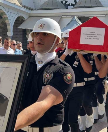 sehit-emniyet-muduru-altug-verdinin-babasi-mersinde-topraga-verildi-F9Cza6za.jpg