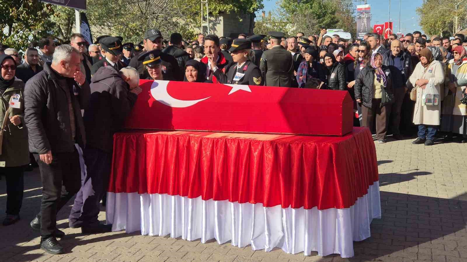 sehit hava astsubay ilker aykutun cenazesi tekirdaga getirildi 1 sZpMntXu