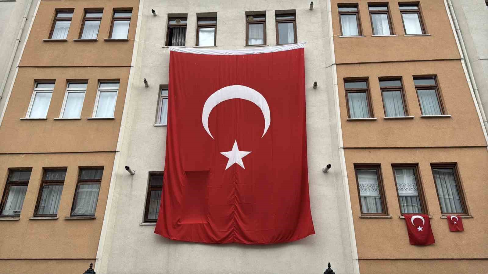sehit kidemli bascavus ozcanin babasi oglum meslegini cok severdi 4 zVtI7Ocr