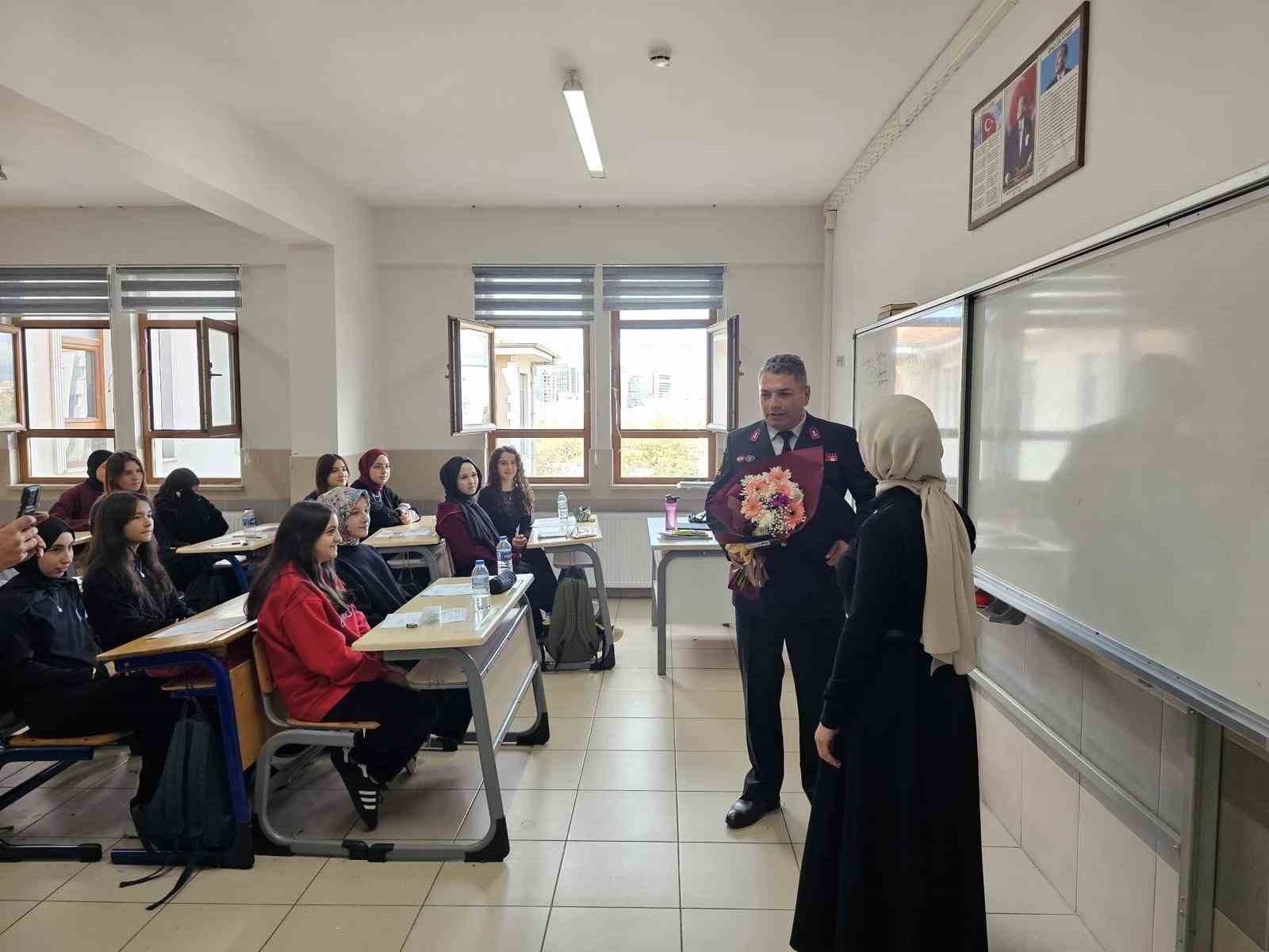 sehit kizi ogretmen unutulmadi 1