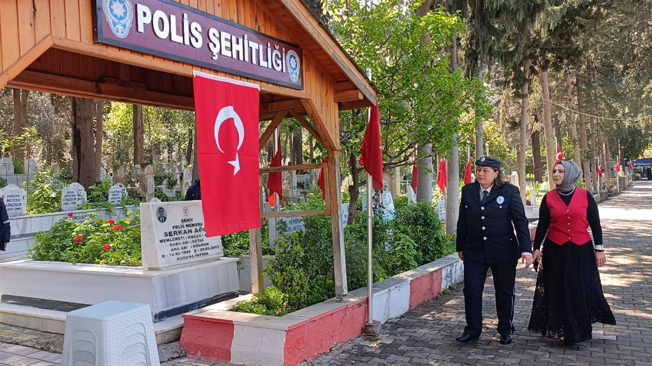 sehit kizi polisler babalarini andi 1 8MQQ37bG