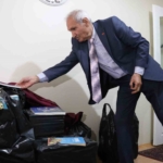sehit-oglunun-adini-14-bin-kitaplik-kutuphaneyle-yasatacak-wGj79gjq.jpg
