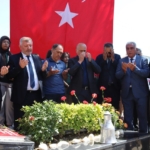 sehit-ogretmen-senay-aybuke-yalcin-sehadetinin-9-yil-donumunde-kabri-basinda-anildi-gVeNGYdM.jpg