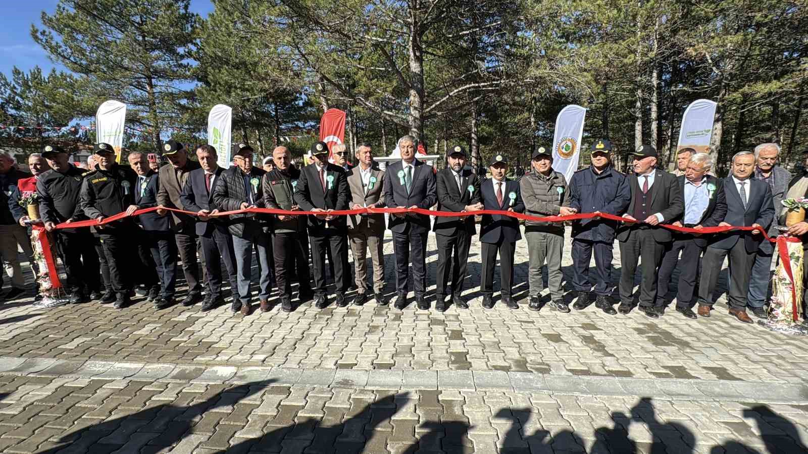 sehit orman iscisi enes kizilyer anisina cesme acilisi ve fidan dikimi yapildi 10 mwzXaVk4