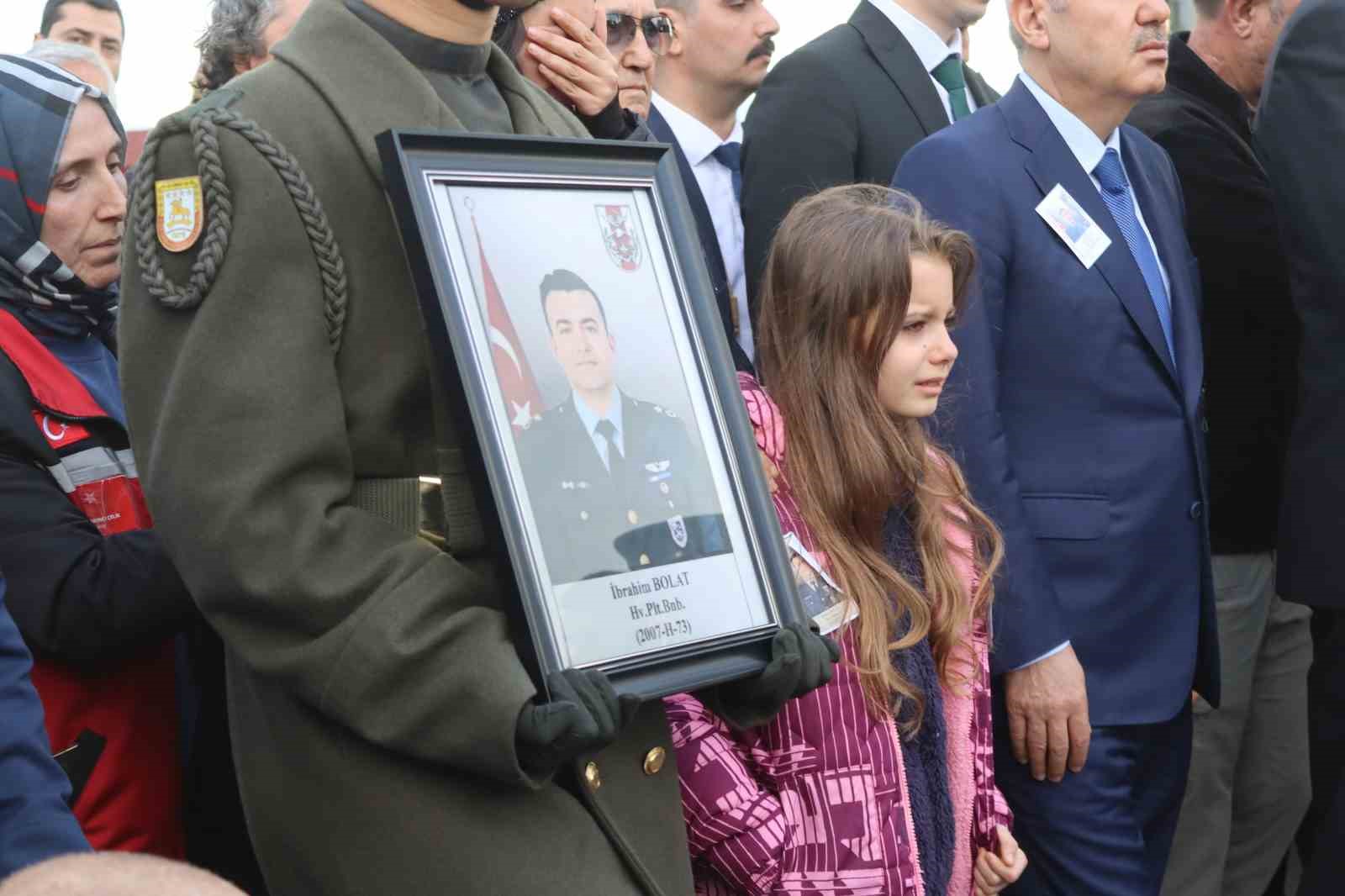 sehit pilot binbasi ibrahim bolat izmirde son yolculuguna ugurlandi 1 PRUW8ASP