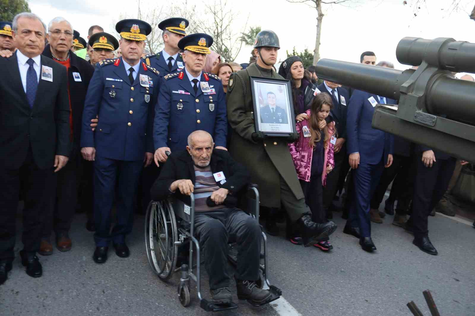 sehit pilot binbasi ibrahim bolat izmirde son yolculuguna ugurlandi 2 nzYpt2wA