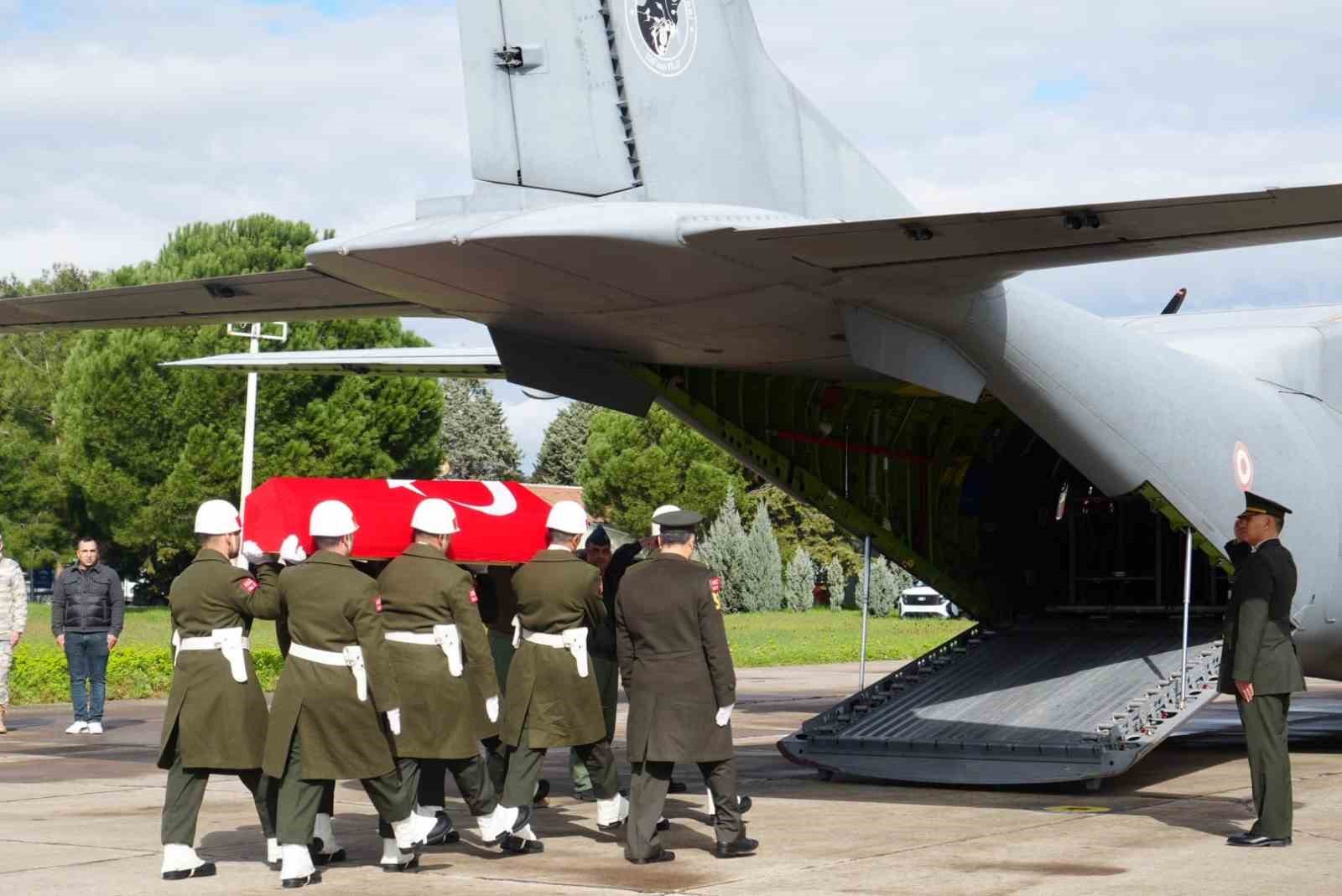 sehit pilot binbasi ibrahim bolat izmirde son yolculuguna ugurlandi 4 Vf7qyKgV