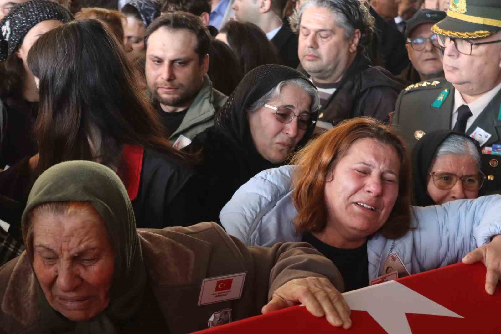sehit pilot binbasi ibrahim bolat izmirde son yolculuguna ugurlandi 7 Ji7pCgRy