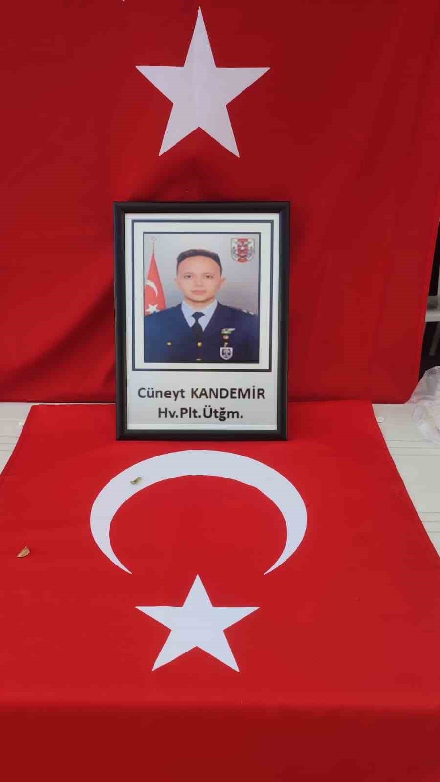 sehit pilot ustegmen cuneyt kandemir ankarada son yolculuguna ugurlandi 8 lySpyju1