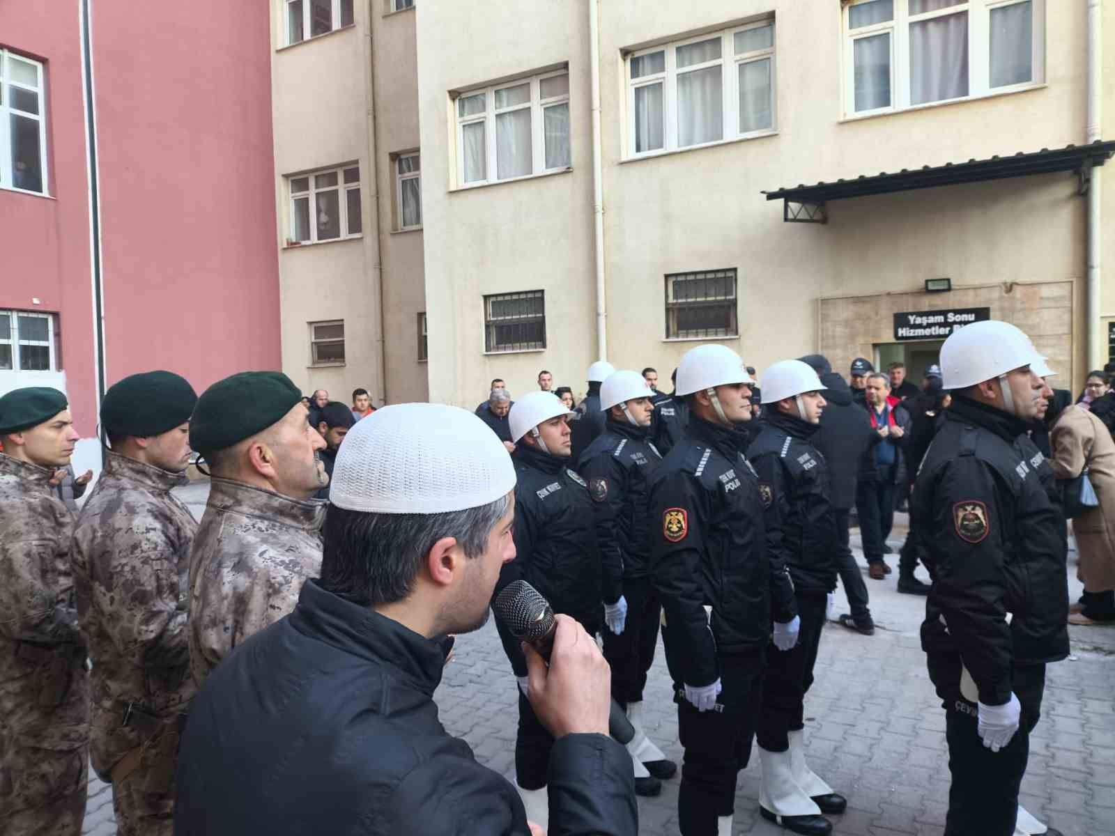 sehit polis memuru aydindan memleketine ugurlandi 2