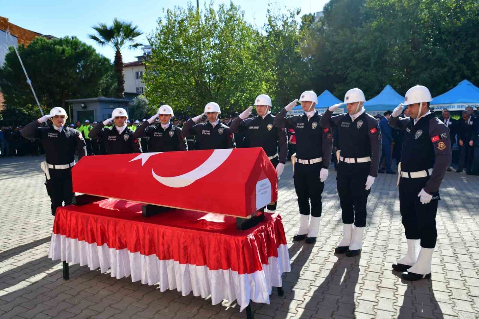 sehit polis memuru gorev yaptigi ilceden ugurlandi 0 DMfH8j7v