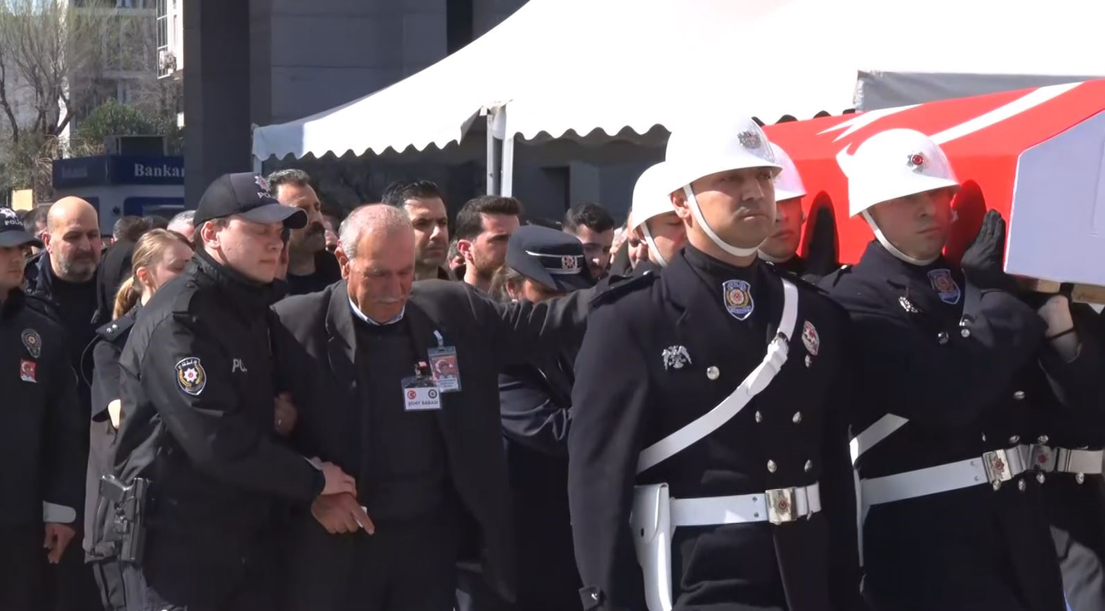 sehit polis memuru seckin yalcin icin emniyette toren duzenlendi 5 kPsZlyHB