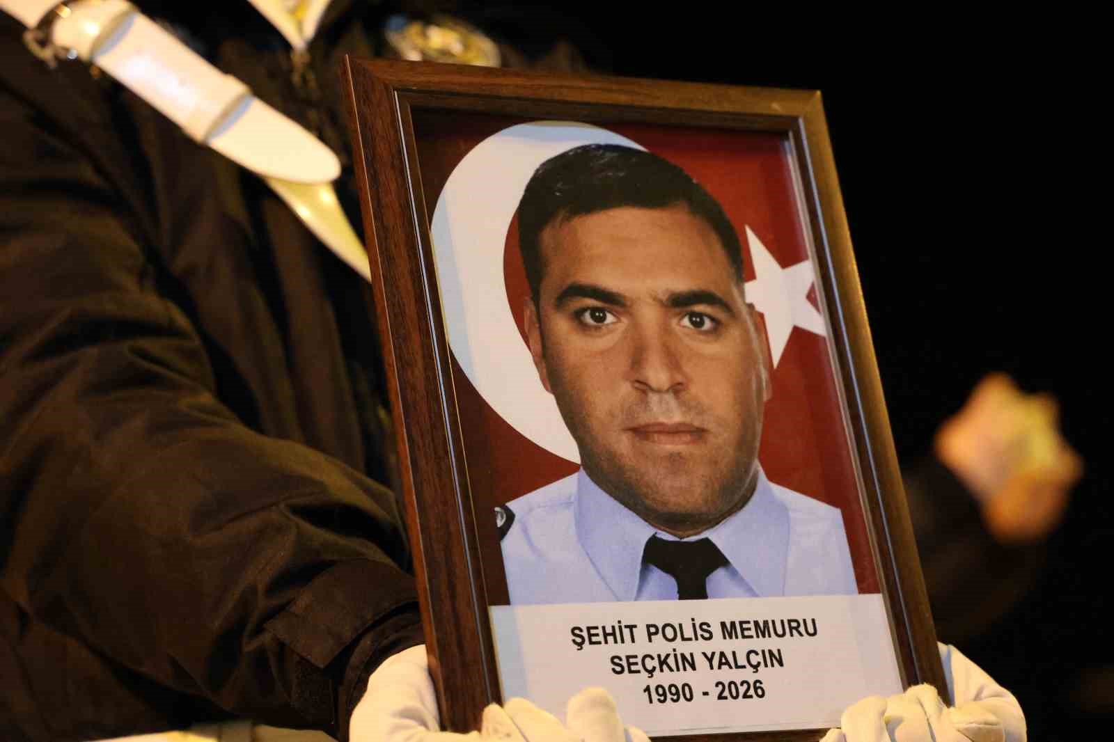 sehit polis memuru seckin yalcin memleketi elazigda torenle karsilandi 1 cgXJ3uui