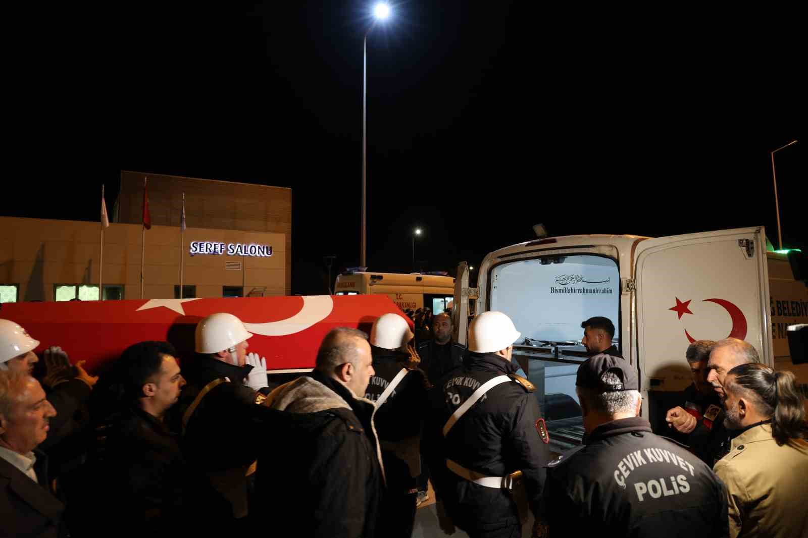 sehit polis memuru seckin yalcin memleketi elazigda torenle karsilandi 11 Q5F4S5KE