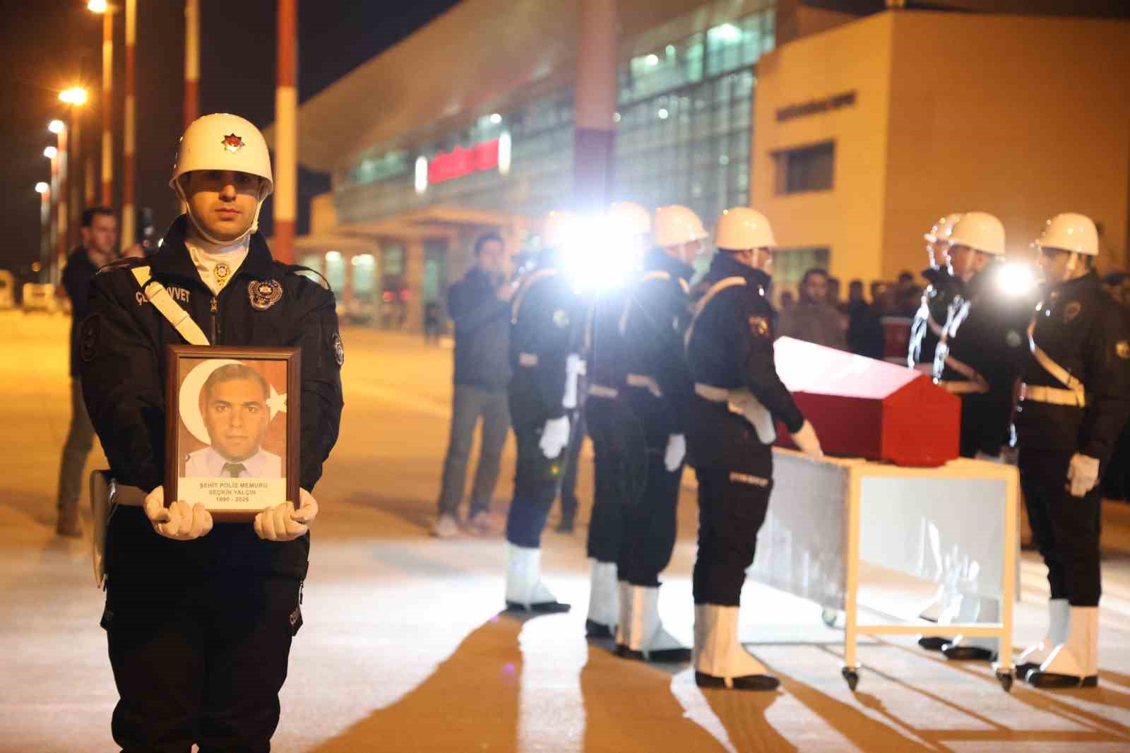 sehit polis memuru seckin yalcin memleketi elazigda torenle karsilandi 3 5Y31fRm1
