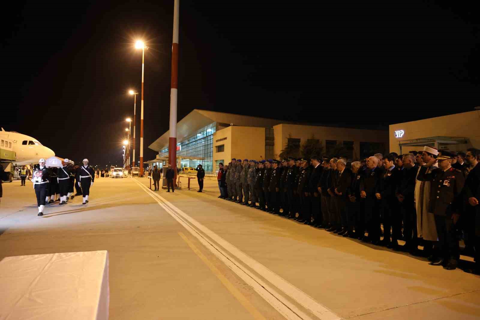 sehit polis memuru seckin yalcin memleketi elazigda torenle karsilandi 6 jupnBhFh