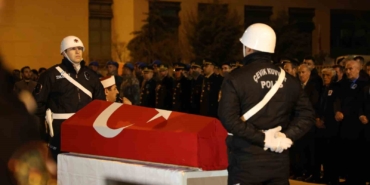 sehit-polis-memuru-seckin-yalcin-memleketi-elazigda-torenle-karsilandi-Dxy3YLmL.jpg