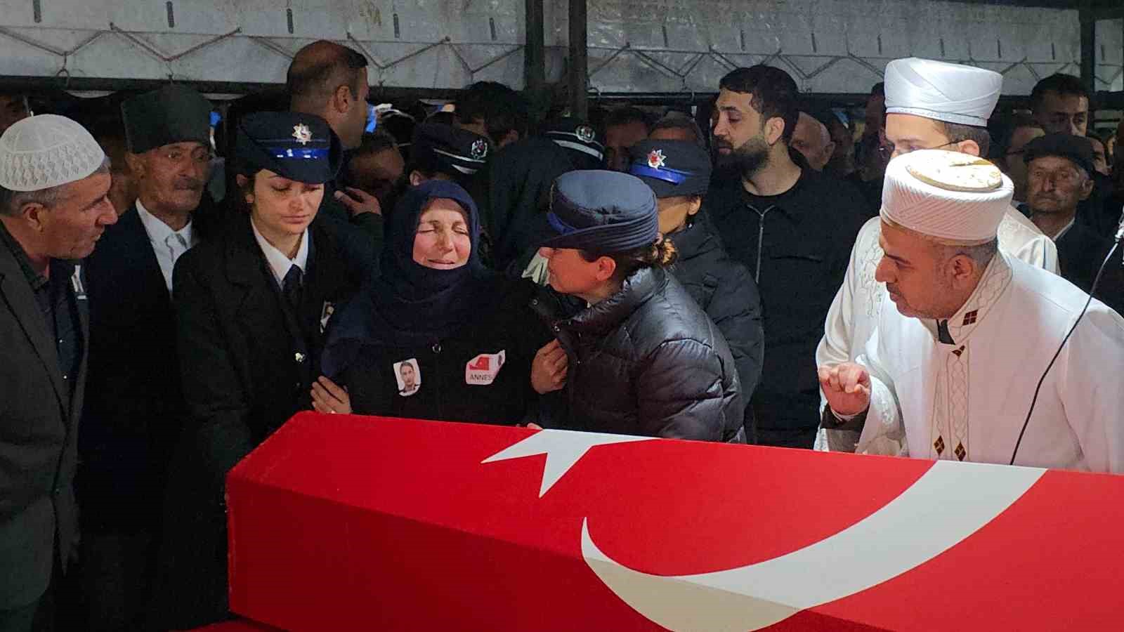 sehit polis memuru tekbirlerle topraga verildi 3 anfcAnT2