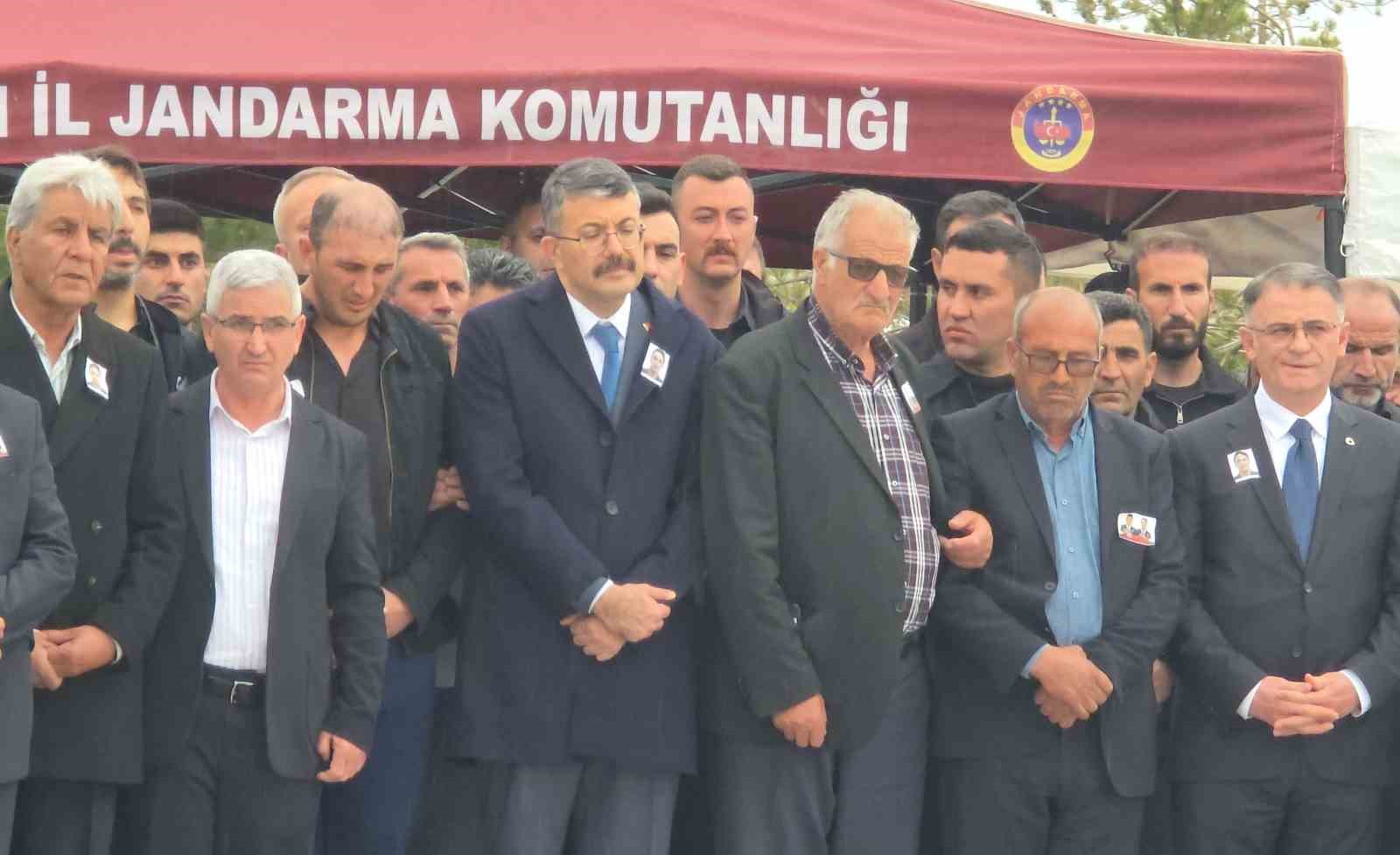 sehit polis memurunun cenazesi vana getirildi 11 EMu1wZky