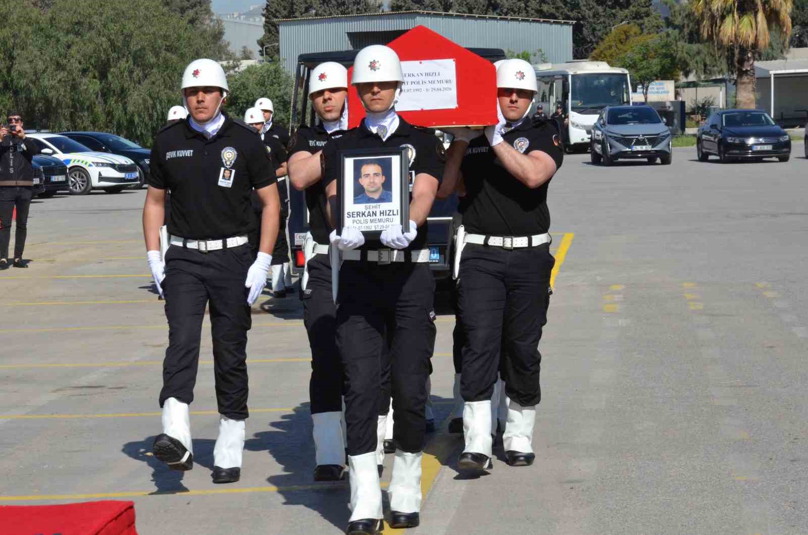 sehit polis serkan hizli izmirden dualarla ugurlandi 0 qBGlrq3Q