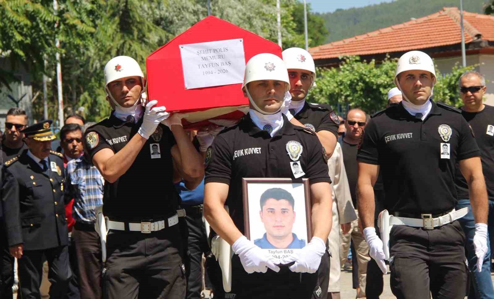 Şehit polise eşinden yürekleri dağlayan veda 10 sehit polise esinden yurekleri daglayan veda 6 Vpcgaj4W