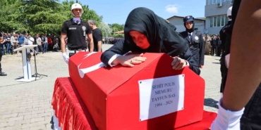 sehit-polise-esinden-yurekleri-daglayan-veda-NsQ2dzhw.jpg