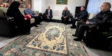 sehit-serdar-uslunun-ogretmen-babasina-anlamli-ziyaret-Ylkce459.jpg