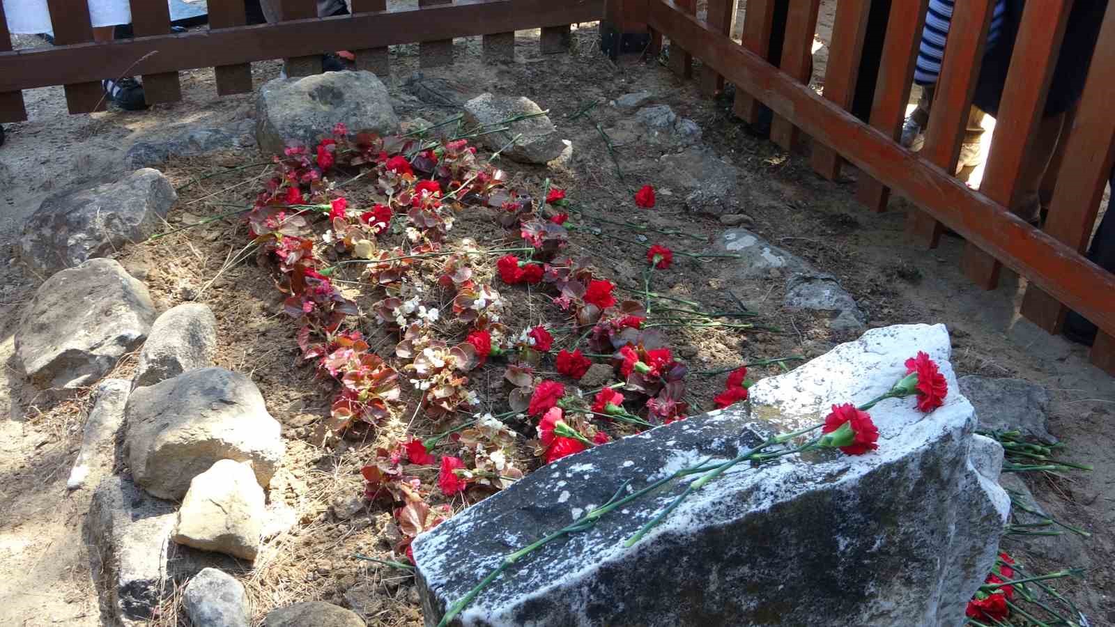 sehit tabip binbasi mehmet ismail bey kabri basinda dualarla anildi 6 9vtzZwsf