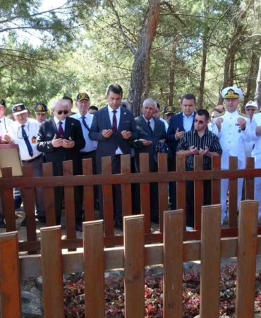 sehit-tabip-binbasi-mehmet-ismail-bey-kabri-basinda-dualarla-anildi-LGvpIjxD.jpg