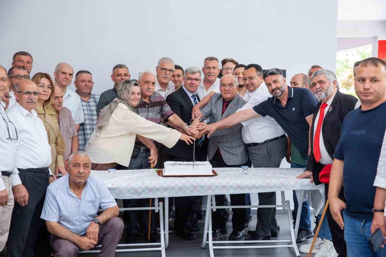 Şehit ve gazi babalarına anlamlı ziyaret 4 sehit ve gazi babalarina anlamli ziyaret 0 vL6mLptr