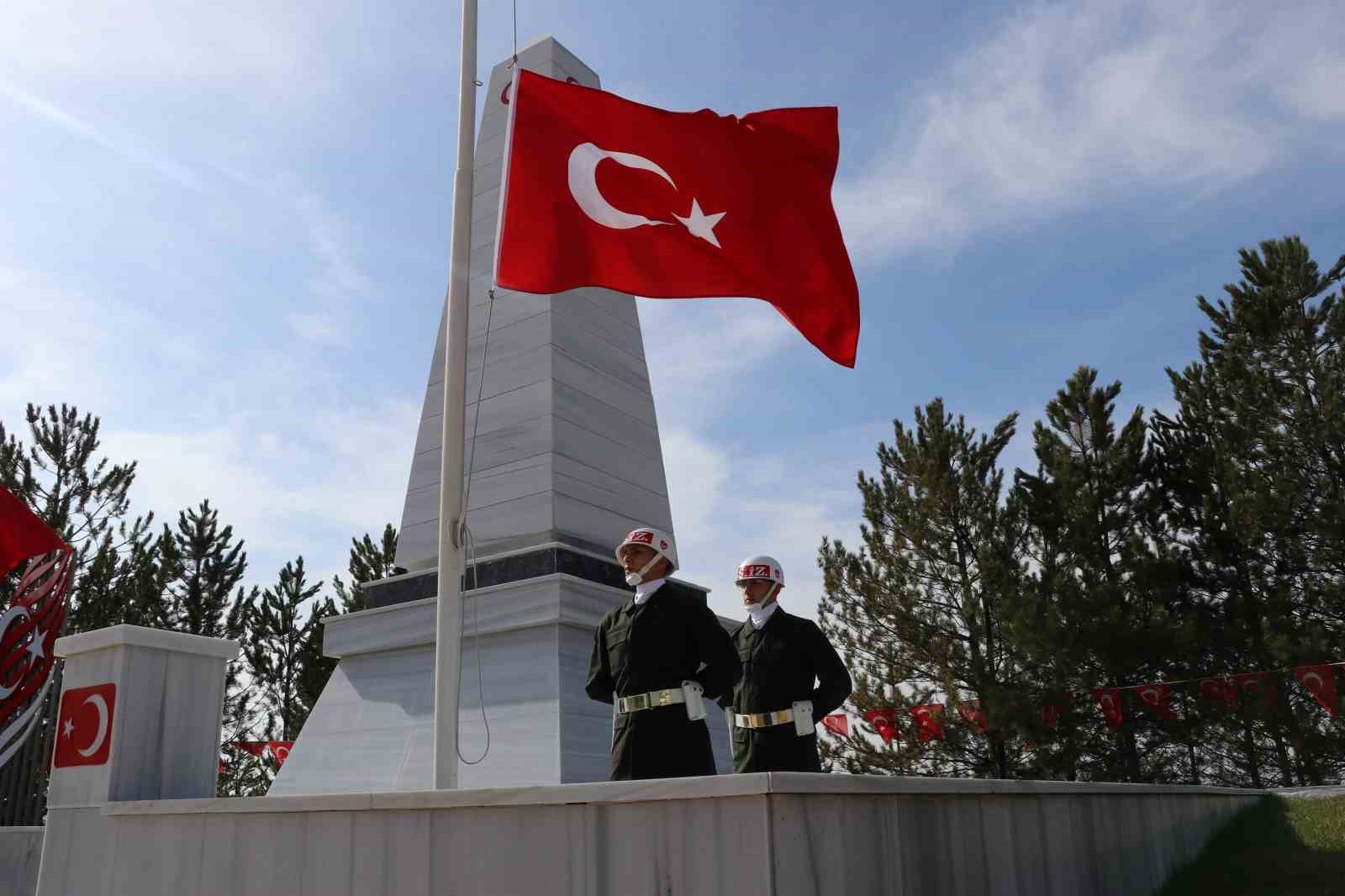 sehit ve gazi yakinlarinin yaptigi el emegi tablolar sergilendi 5 B5ypdPKB