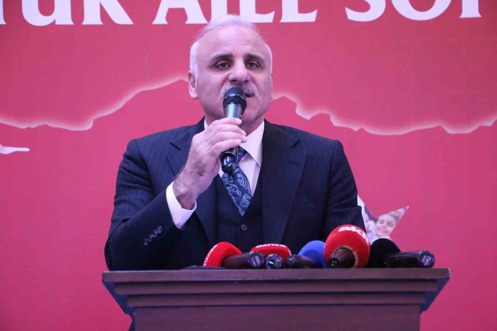 sehit yakinlari ve gaziler ilk iftarda bir araya geldi 5 WMJFhICV