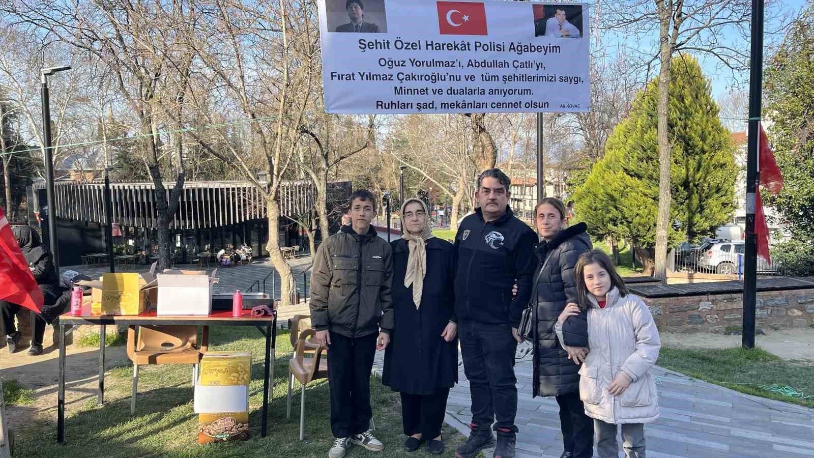 sehitler icin mevlit sekeri dagitti 0 P5nhcYiN