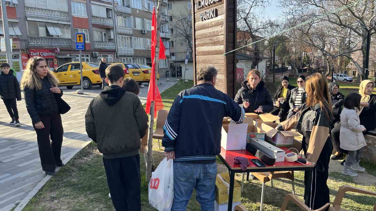 sehitler icin mevlit sekeri dagitti 1 6c8VOPBE