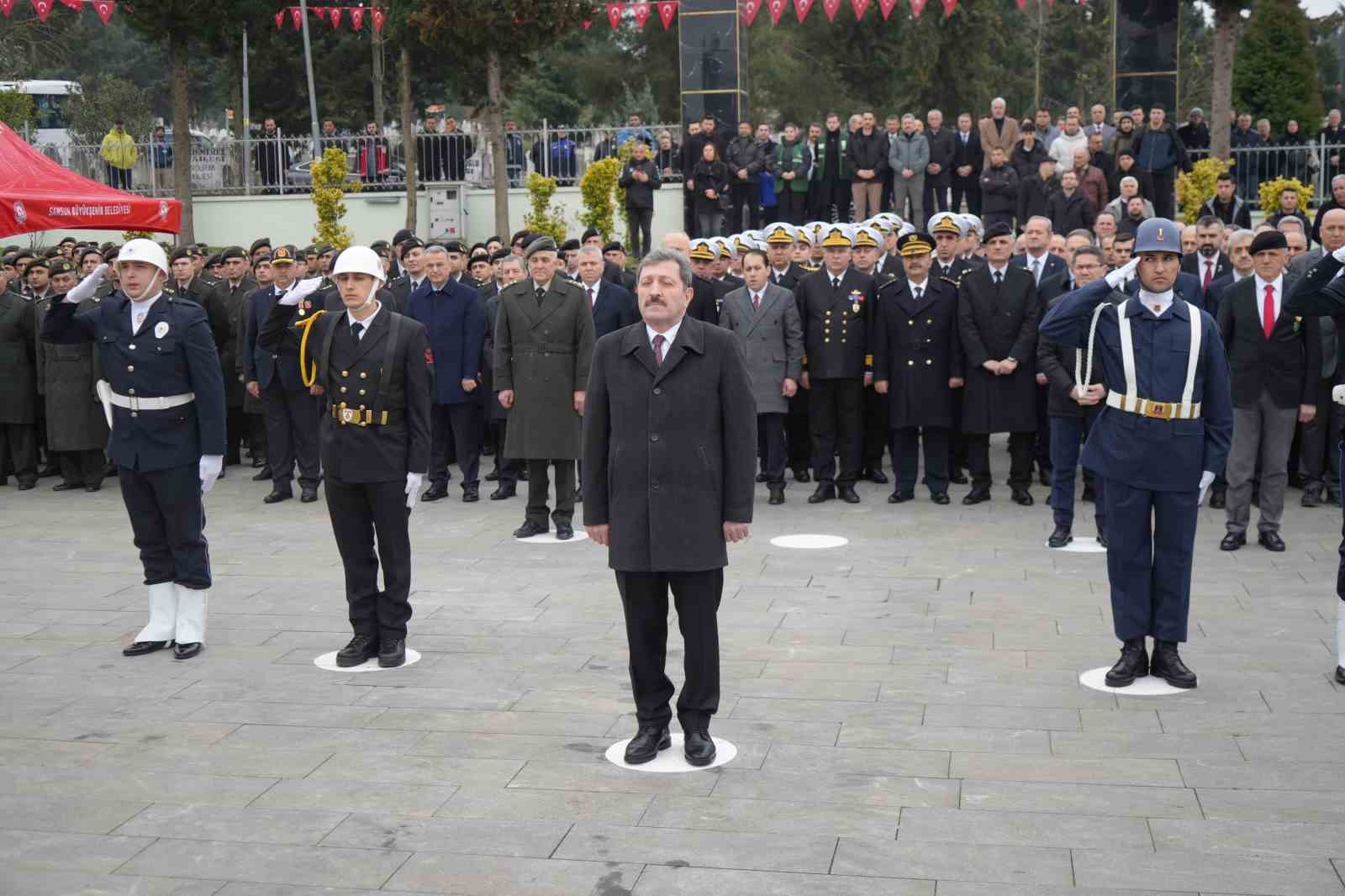 sehitleri anma gununde anlamli opucuk 7